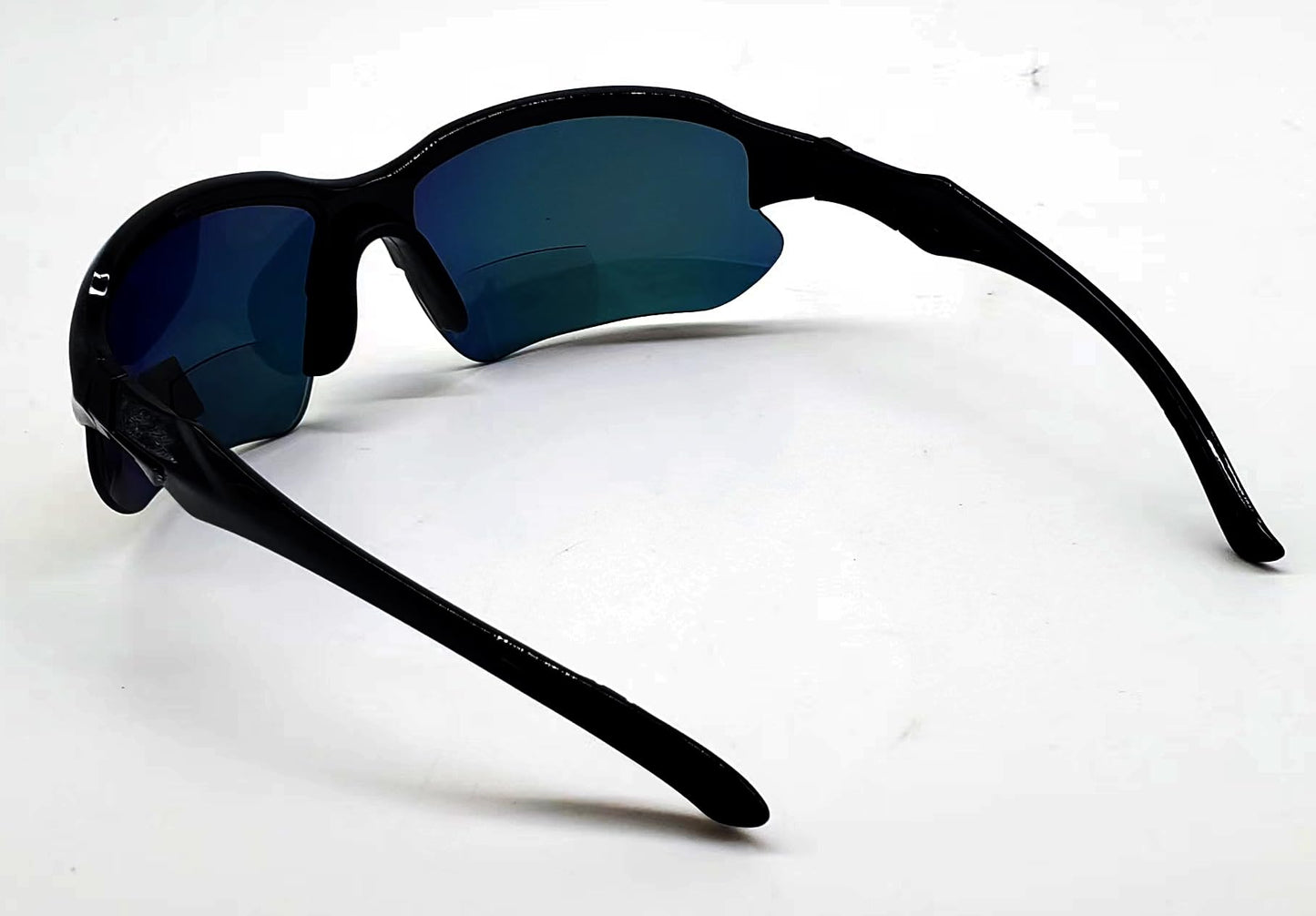 Polarized & Bifocal Sunglasses Reading Glasses for Men and Women Sports Wrap Mirror Fishing Baseball Cycling Red Blue Lenses